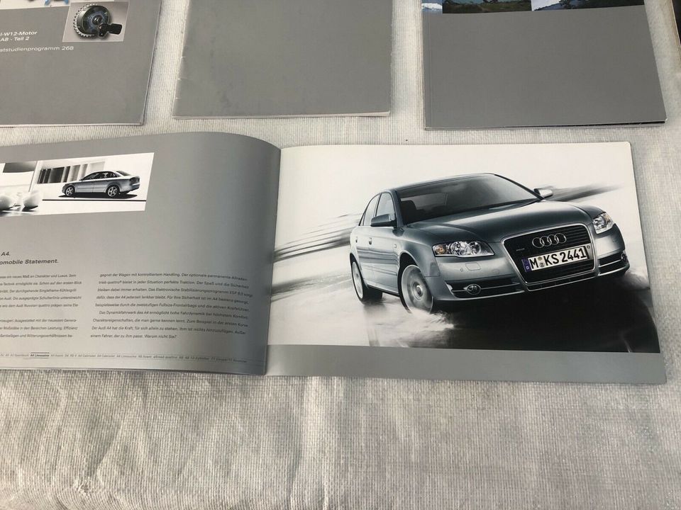 Audi RS4 A3 A4 A6 A8 TT  Verkaufsprospekte Buch Tasche in Würzburg