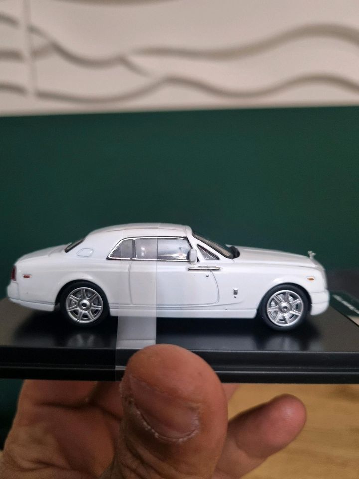 1:64 DCM rolls-royce Phantom coupe modellauto in Nürnberg (Mittelfr)