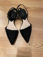 Mango Sling Pumps flach Spitz schwarz Samt 36 Frankfurt am Main - Bornheim Vorschau