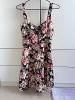 Sommerkleid Schwarz mit Blumen Hessen - Stadtallendorf Vorschau