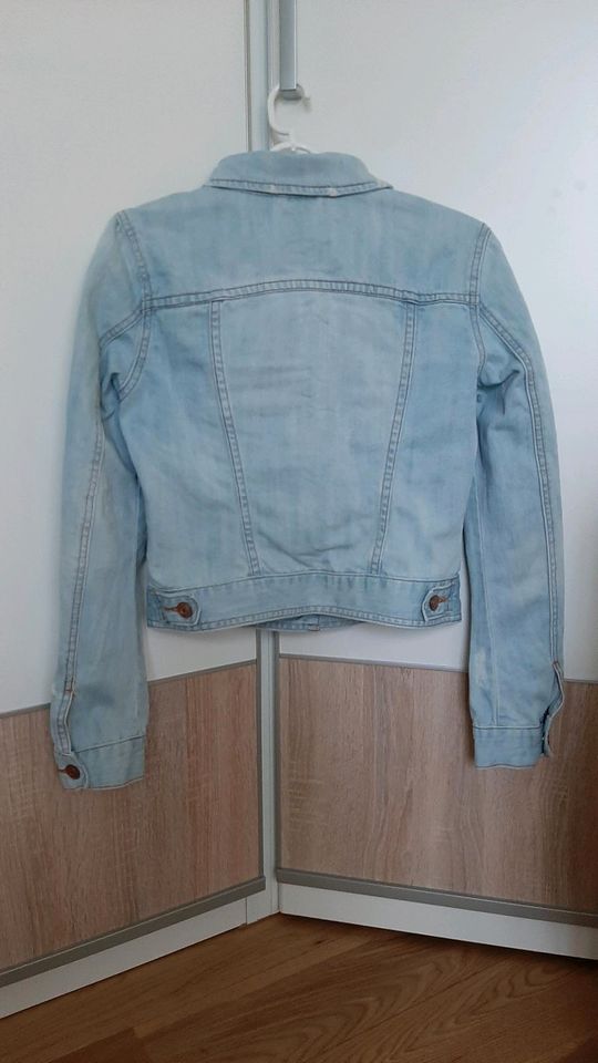 Jeansjacke kurz hellblau Denim Gr. 36 in Hamburg