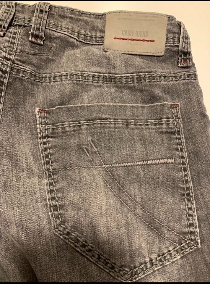 Jeans Hose Camp David Gr. 33/32 in Duisburg