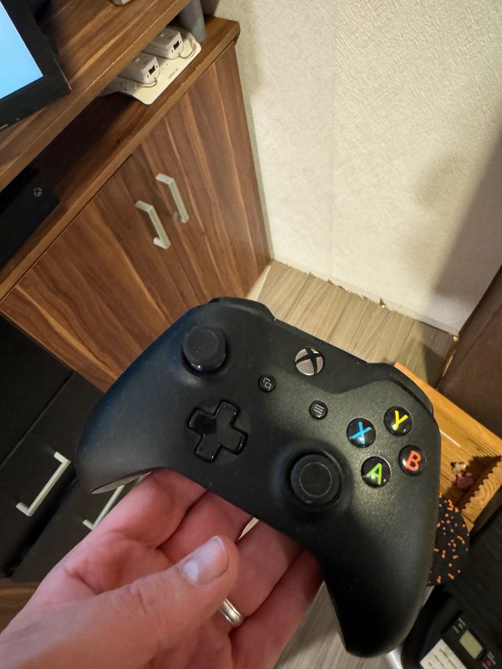 XBOX One X 1TB in Nortrup