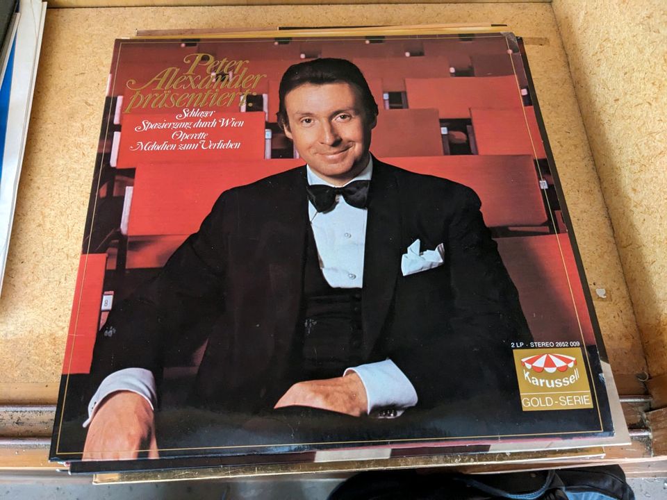 8 Schallplatten Peter Alexander in Oberhausen