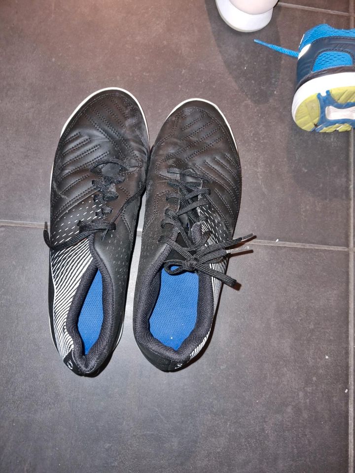 Schuhe Nike Fussball etc in Nierstein