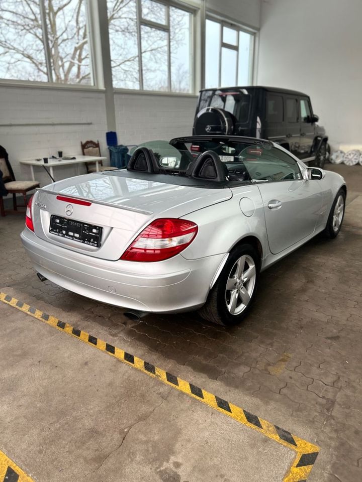 Mercedes-Benz SLK 200 SLK Roadster Kompressor *TÜV NEU* in Güstrow