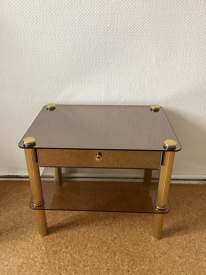 Vintage Rauchglastisch Beistelltisch Couchtisch in Nürnberg (Mittelfr)