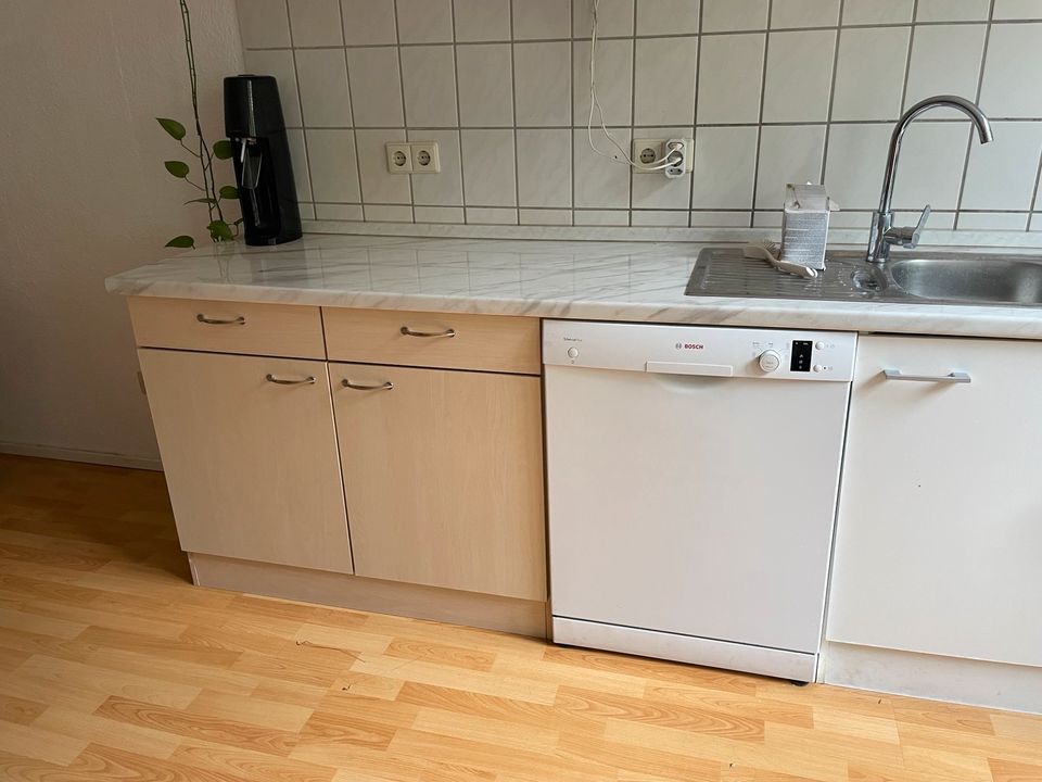 Küche inkl. Herd, Ofen, Spülmaschine, Spülbecken in Karlsruhe