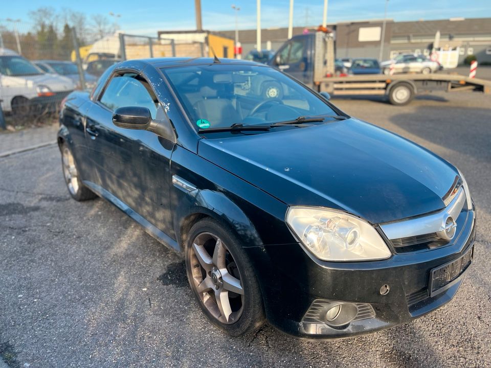 Opel Tigra Schlachtfest Motorhaube kotflügel Heckklappe Tür in Mülheim (Ruhr)