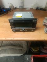 VW Passat Radio/Navi 1k0035191D Nordrhein-Westfalen - Bad Lippspringe Vorschau