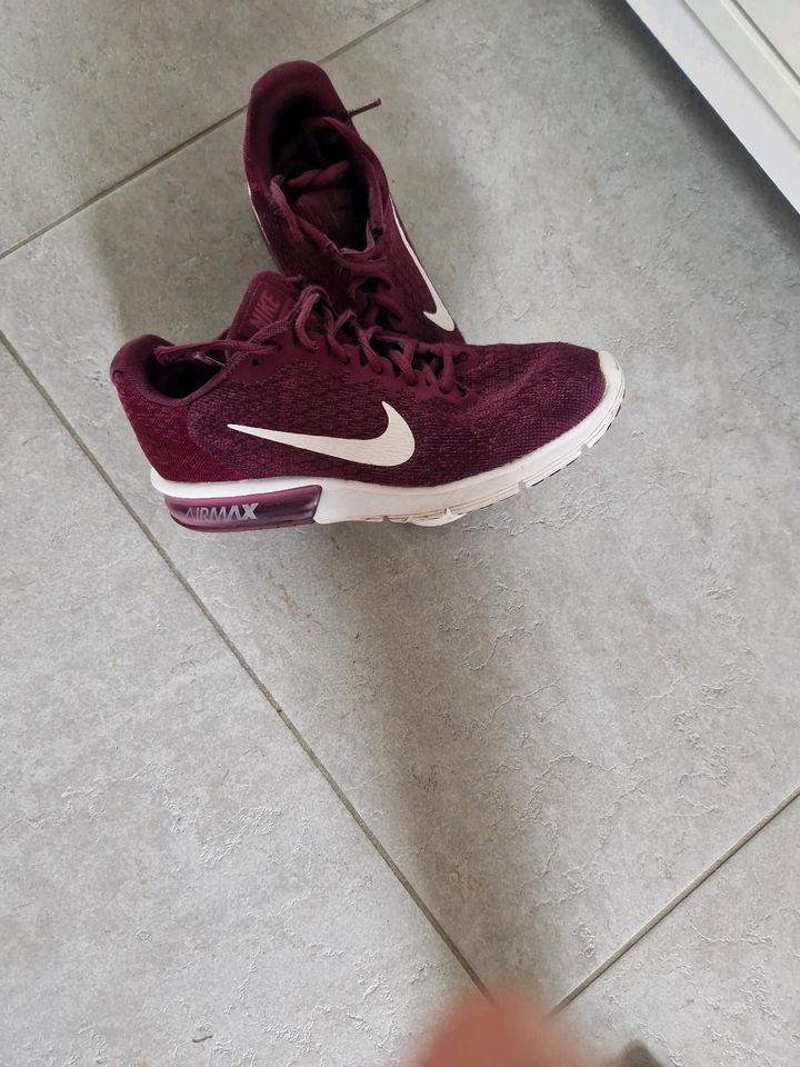 Turnschuhe AirMax Grösse 40,5 in Biederitz