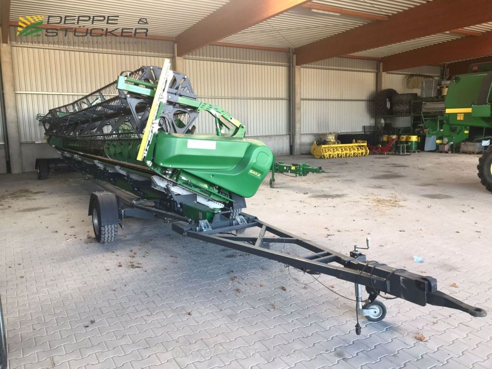 Schneidwerk John Deere 640X mit Wagen in Rietberg