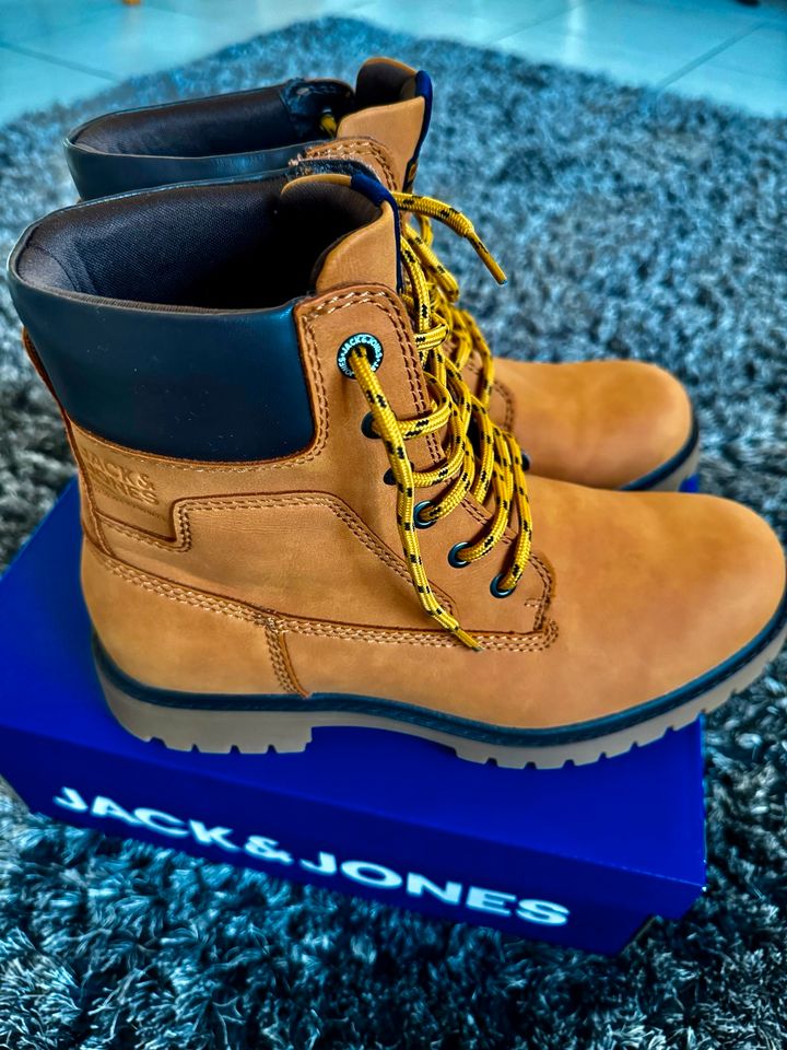 Timberland Boots von Jack and Jones NEU Gr. 41 in Karlsbad