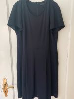 Dunkelblaues Sweat-Kleid mit Faltenrock Hamburg-Nord - Hamburg Winterhude Vorschau