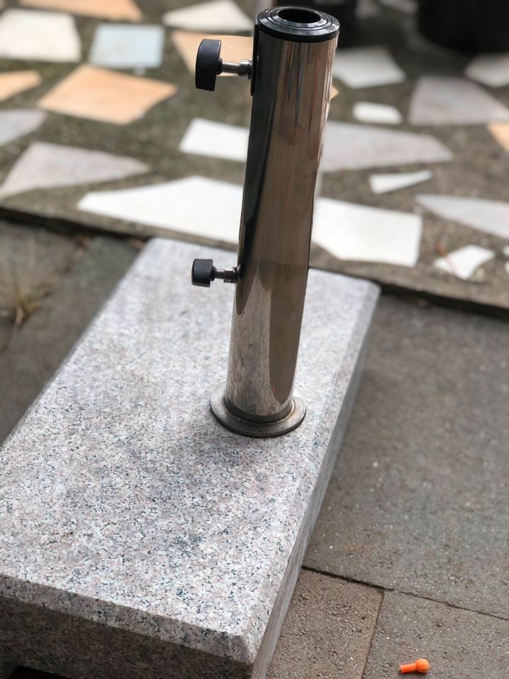Schirmständer aus Granit in Düsseldorf - Bilk | eBay Kleinanzeigen ist  jetzt Kleinanzeigen | Sonnenschirme & Sonnensegel