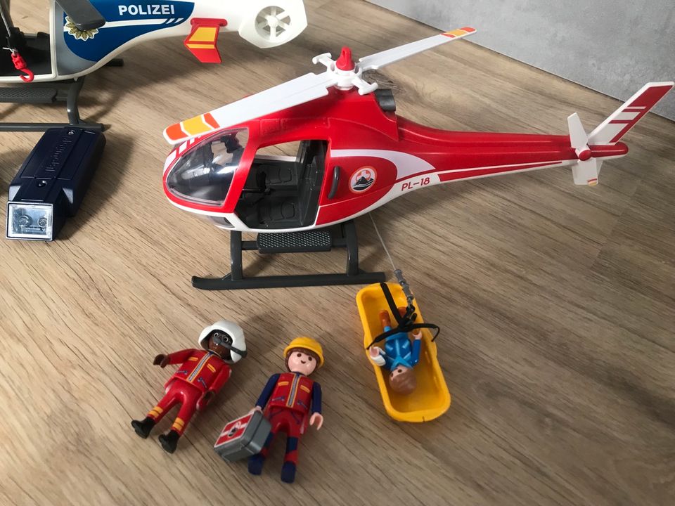 TOP Playmobil Polizei Helikopter 6874 Bergretter Helikopter 9127 in Albstadt