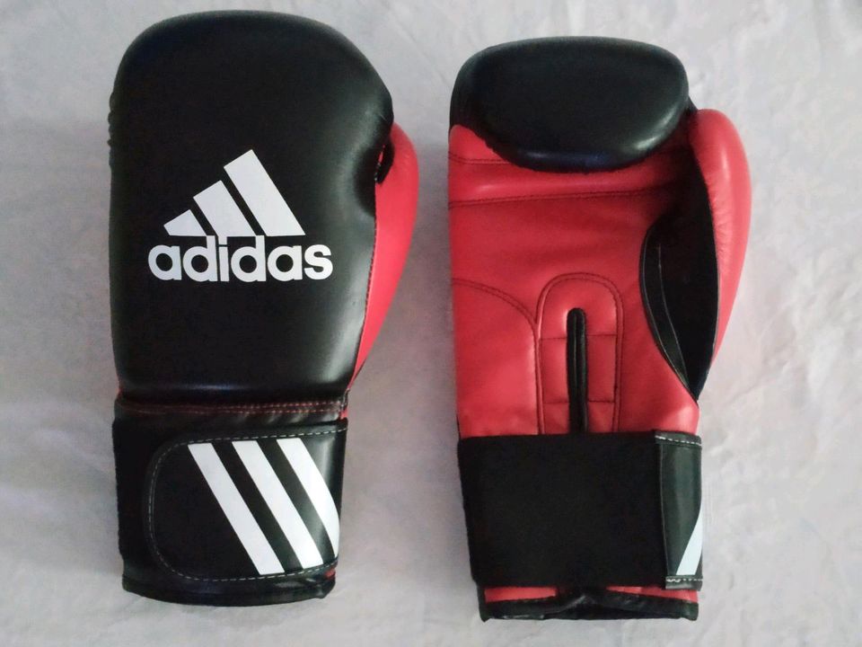 ADIDAS Boxhandschuhe RESPONSE, schwarz-rot, 12 OZ, ADIBT01-12 in München