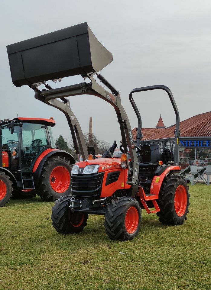 Kubota B1-241,Schlepper, Frontlader, Traktor 24PS, Allrad ,Niehle in Eisenberg