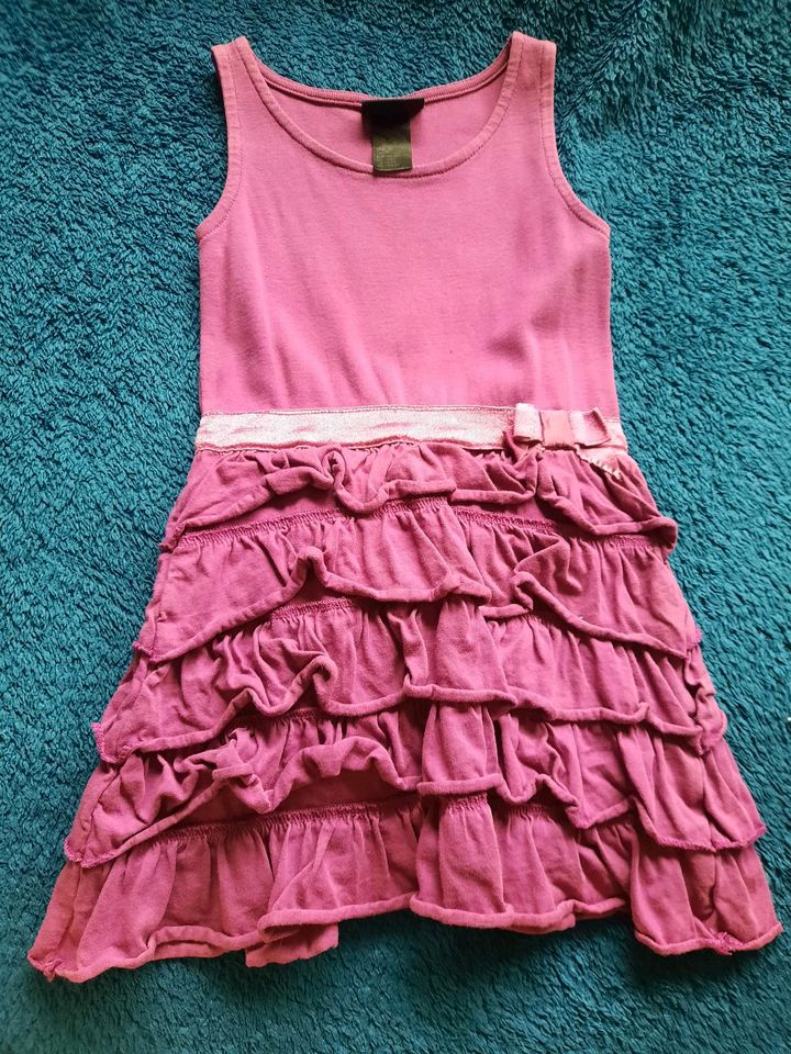 Kleid Lila 98 / 104 in Plön 