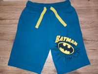 C&A Batman Sweatshorts Gr. 116 Shorts kurze Hose Niedersachsen - Esens Vorschau