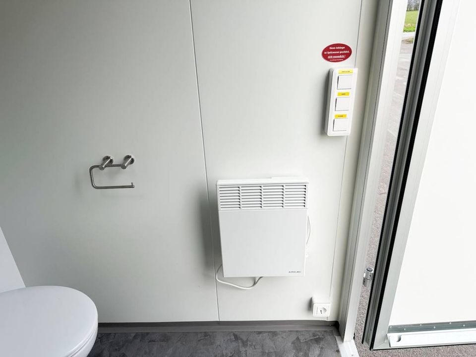 Duschanhänger mit Toilette / Badanhänger / Toilettenwagen NEU in Bocholt