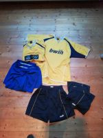 Sport Hemd Trikot kurze Hose Sportkleidung bwin Sachsen-Anhalt - Benneckenstein (Harz) Vorschau