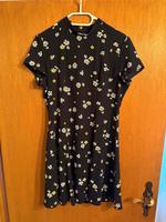 Kleid Schwarz mit Blumenmuster Nordrhein-Westfalen - Brühl Vorschau
