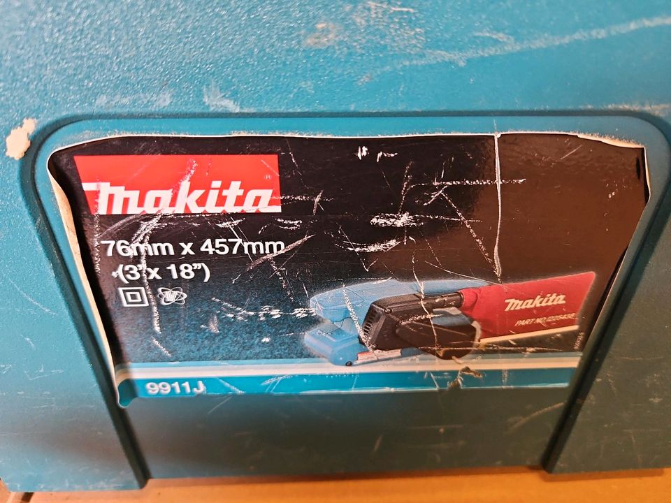 Makita Bandschleifer 9911J Schleifmaschine im MAKPAC in Laar (Vechte)