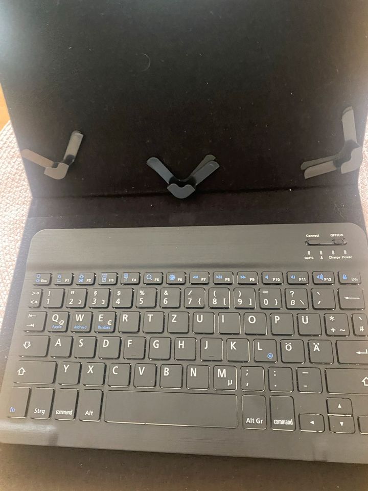 Ninetec Keyboard Schutz Tasche Tablet 10 Zoll in Reutlingen