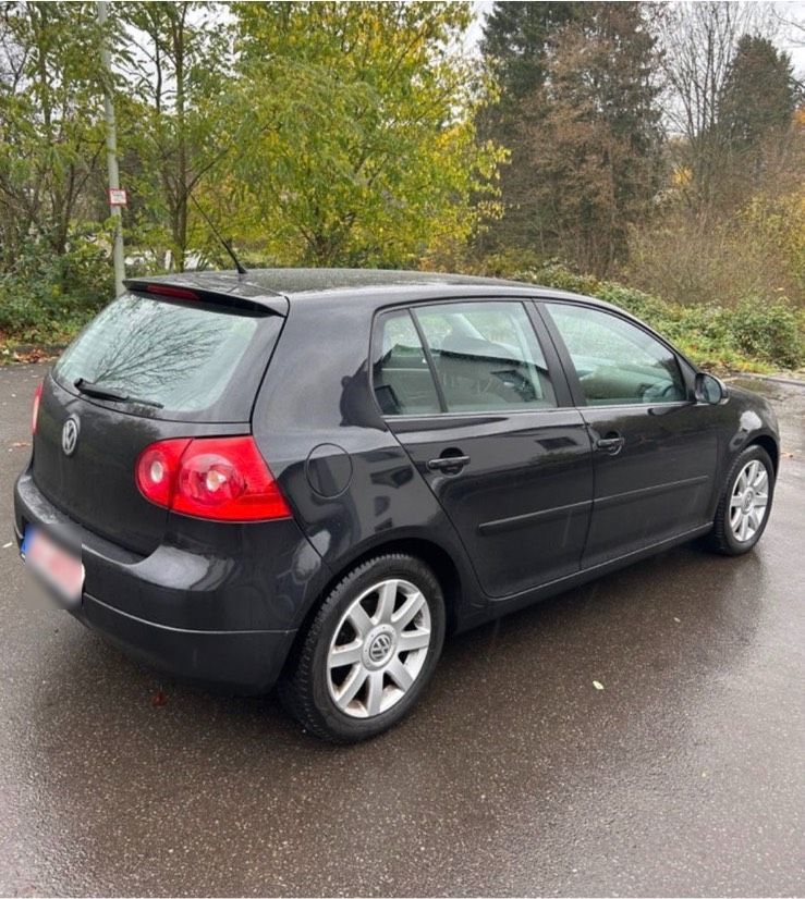 Volkswagen Golf V 1,6 Benzin in Schmelz