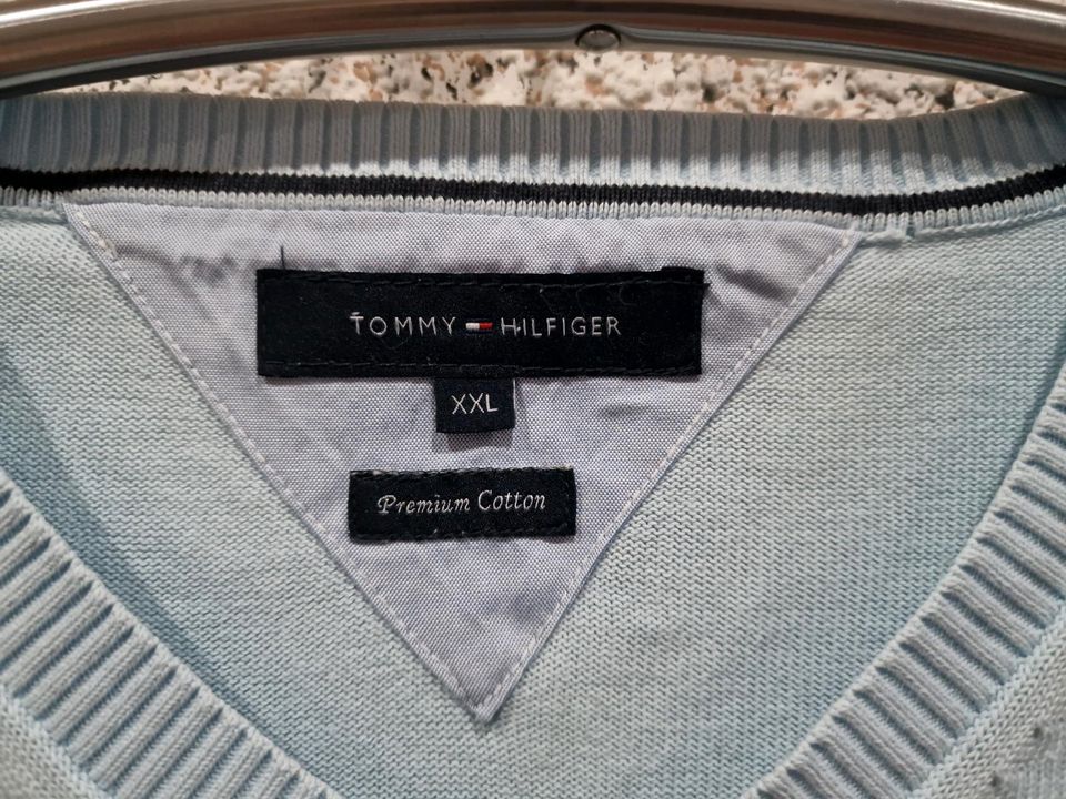 Tommy Hilfiger Pullover 3 Stk in Horneburg