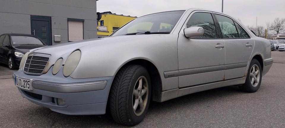 MERCEDES W210 E200 ELEGANCE AUTOM in Ludwigsburg