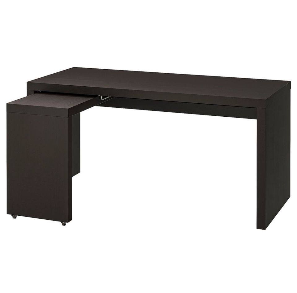 MALM Schreibtisch von IKEA mit Ausziehplatte schwarzbraun in Chemnitz