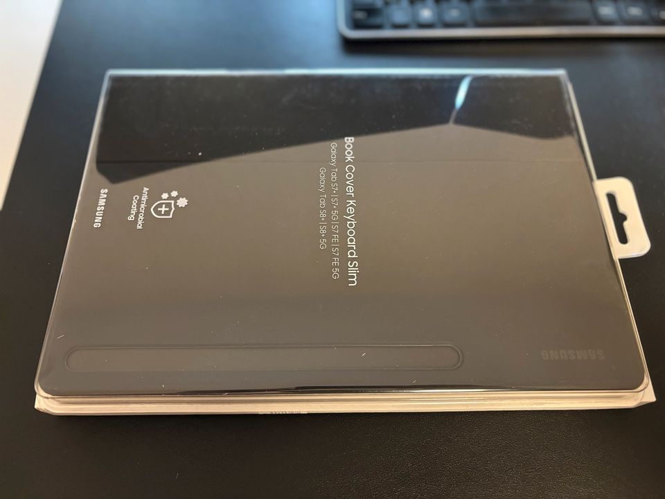 Samsung Tab S8+ 5G mit Tastatur und Standing Cover in Beckum