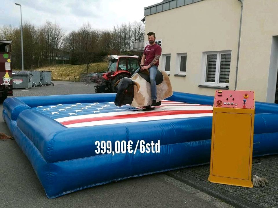 Hüpfburg Verleih, Hüpfburg mieten ,Bullriding,Menschenkicker in Drolshagen