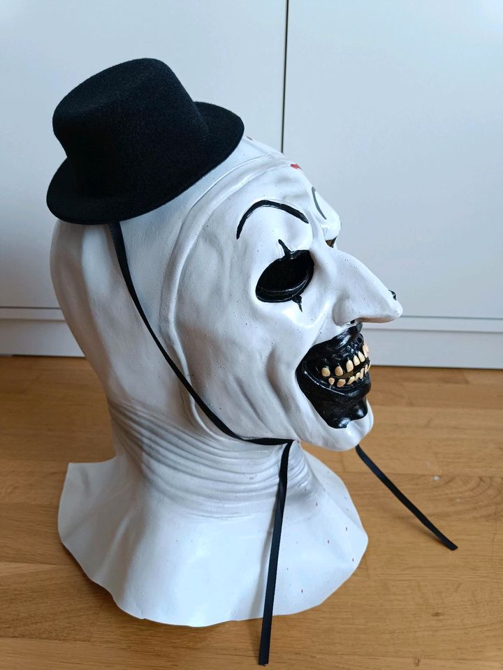 Art the Clown Maske Terrifier Horror Halloween Mask in Dietzenbach