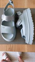 Ugg Sandale goldenglow in Größe 38, hellblau Wandsbek - Hamburg Marienthal Vorschau