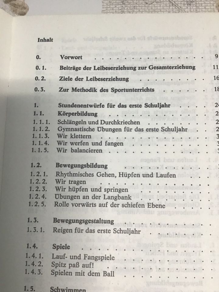 Buch, Sportunterricht in der Grundschule , Stundenbilder Methodik in Illingen