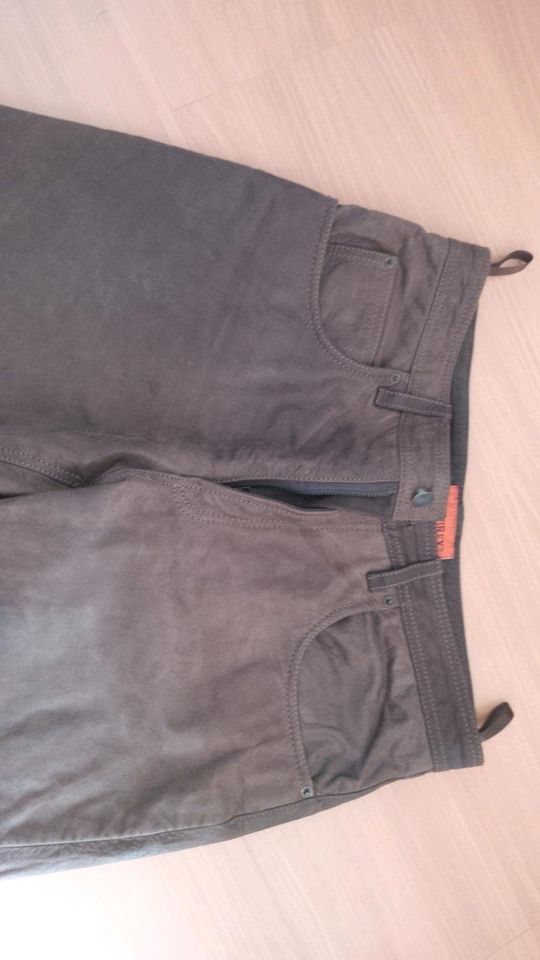 Lederhose, braune Hose aus Leder, Gr. XL, Chevirex in Leipzig