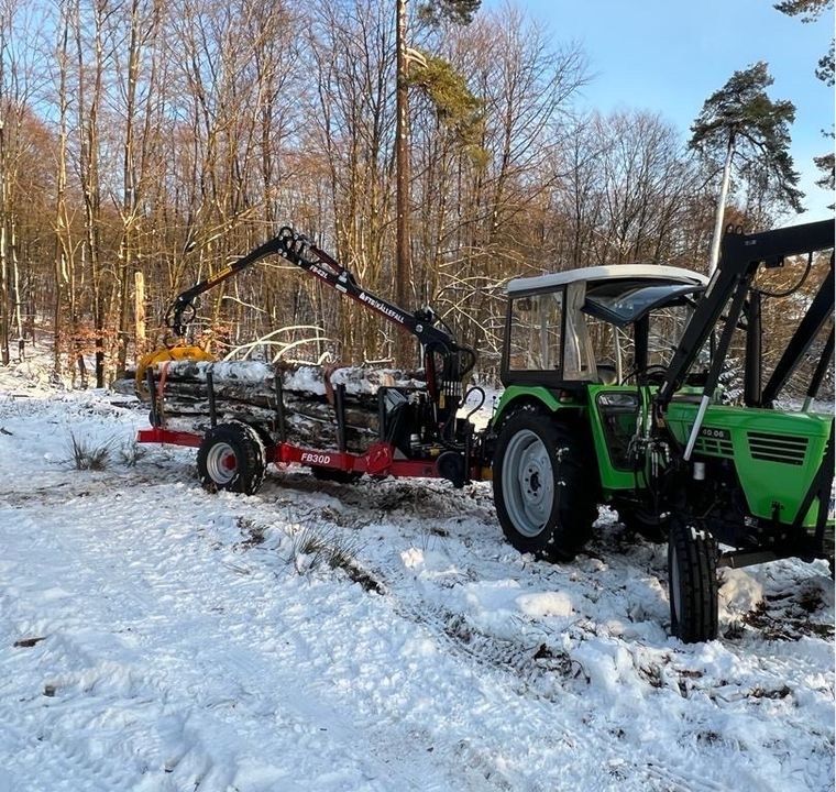 Rückewagen FTG Källefall FB30D+FB42L oder FB47L Kran in Schlettau