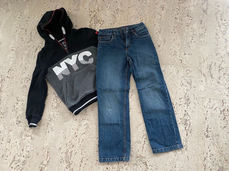 Hoodie,Pullover Gr.134/140, Jeans C&A Gr.140-ab 3€ in Leipzig