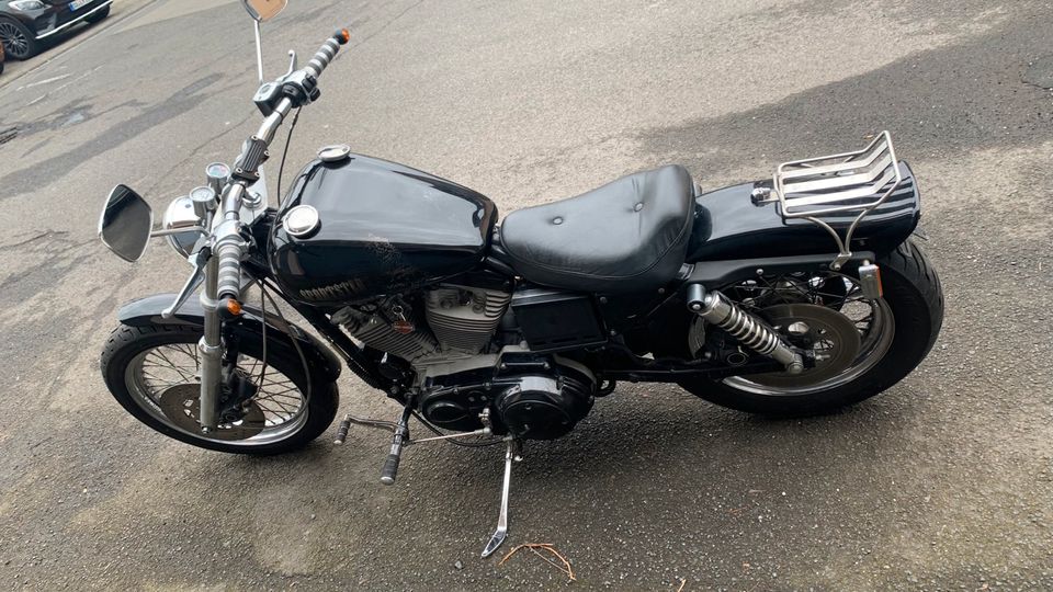 Harley Davidson Sportster gr. Tank, vorv. Fußrasten in Königswinter