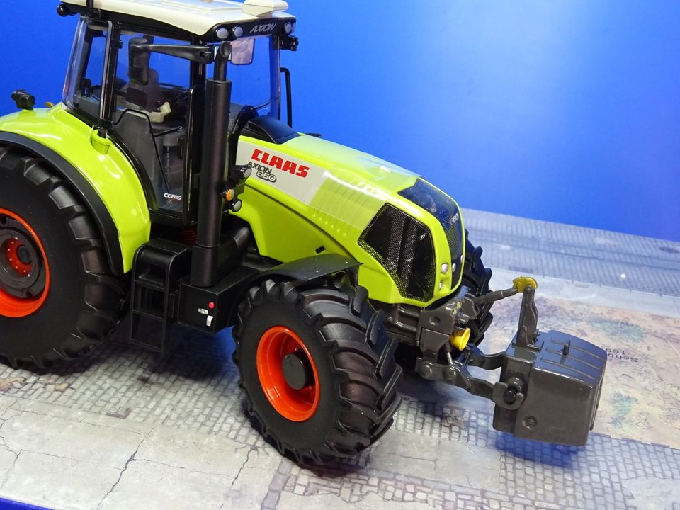 Wiking 7305 Claas Axion 850 1:32 Top Zustand in Wiefelstede