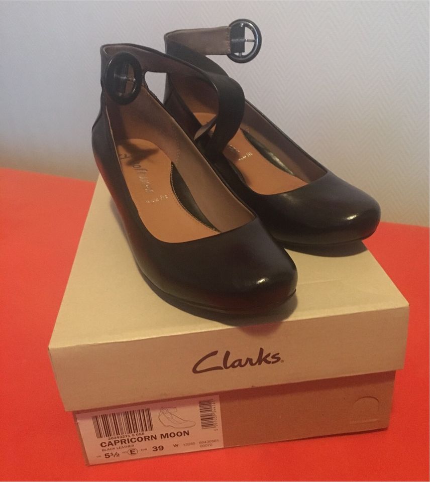 Neu! Clarks Pumps in Glinde