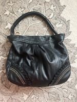 Schöne Leder- Tasche/ Guess/Nieten / mittelgroß Mülheim - Köln Holweide Vorschau