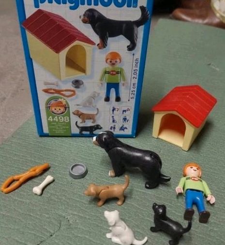 Playmobile Hundehütte mit Figur und Hunden 4498 in Dortmund