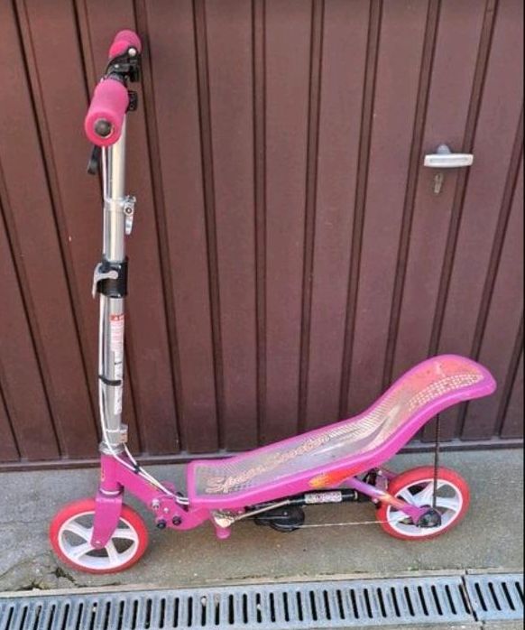 Kipproller Wipproller Space Scooter Pink in Heinsberg