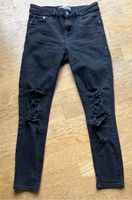 Jeans schwarz mit Löchern Gr. 36 Baden-Württemberg - Westerheim Vorschau