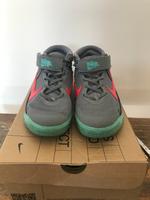 Nike Team Hustle D 10 Flyease Gr.37.5 grau Nordrhein-Westfalen - Wachtendonk Vorschau