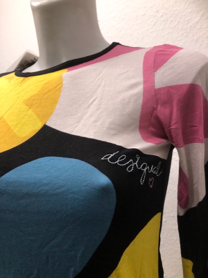 Buntes Mädchen Longshirt von Desigual Neuware 3 Gr. vorhanden in Würzburg